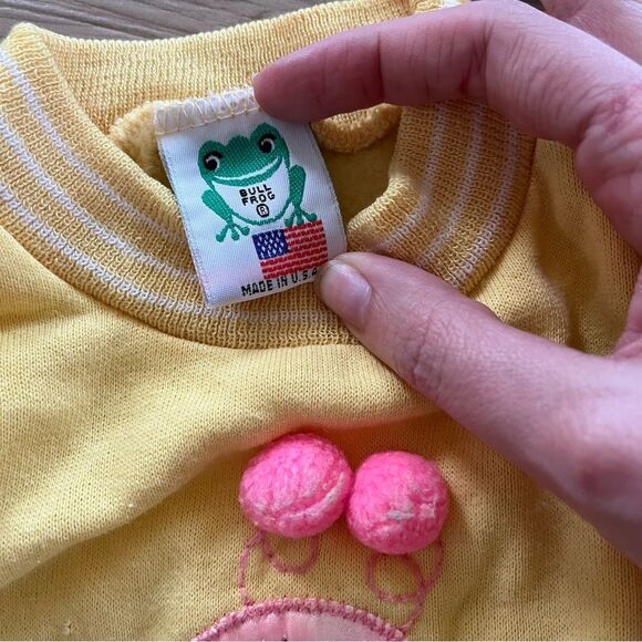 Vintage 90s Baby Sweatshirt Yellow Ice Skates Caterpillar Embroidered 12 months - Picture 5 of 5